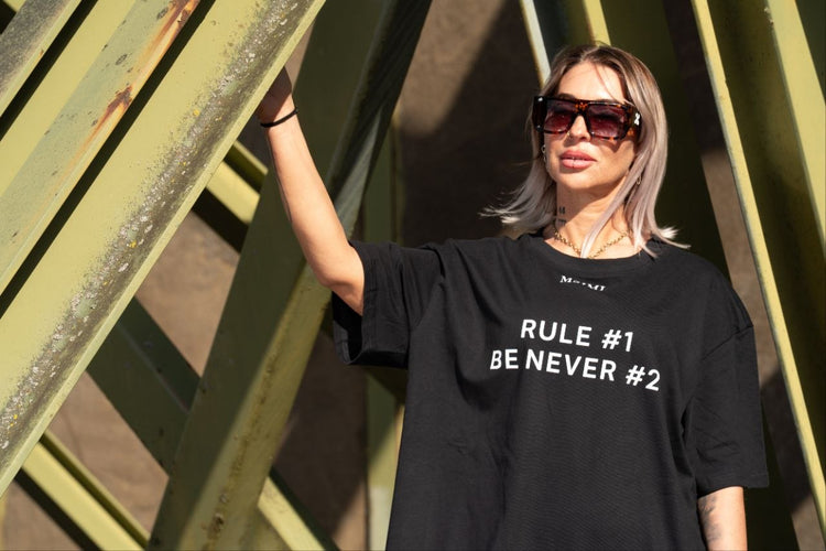 Modernes Oversized Damen Streetwear T-Shirt Rules