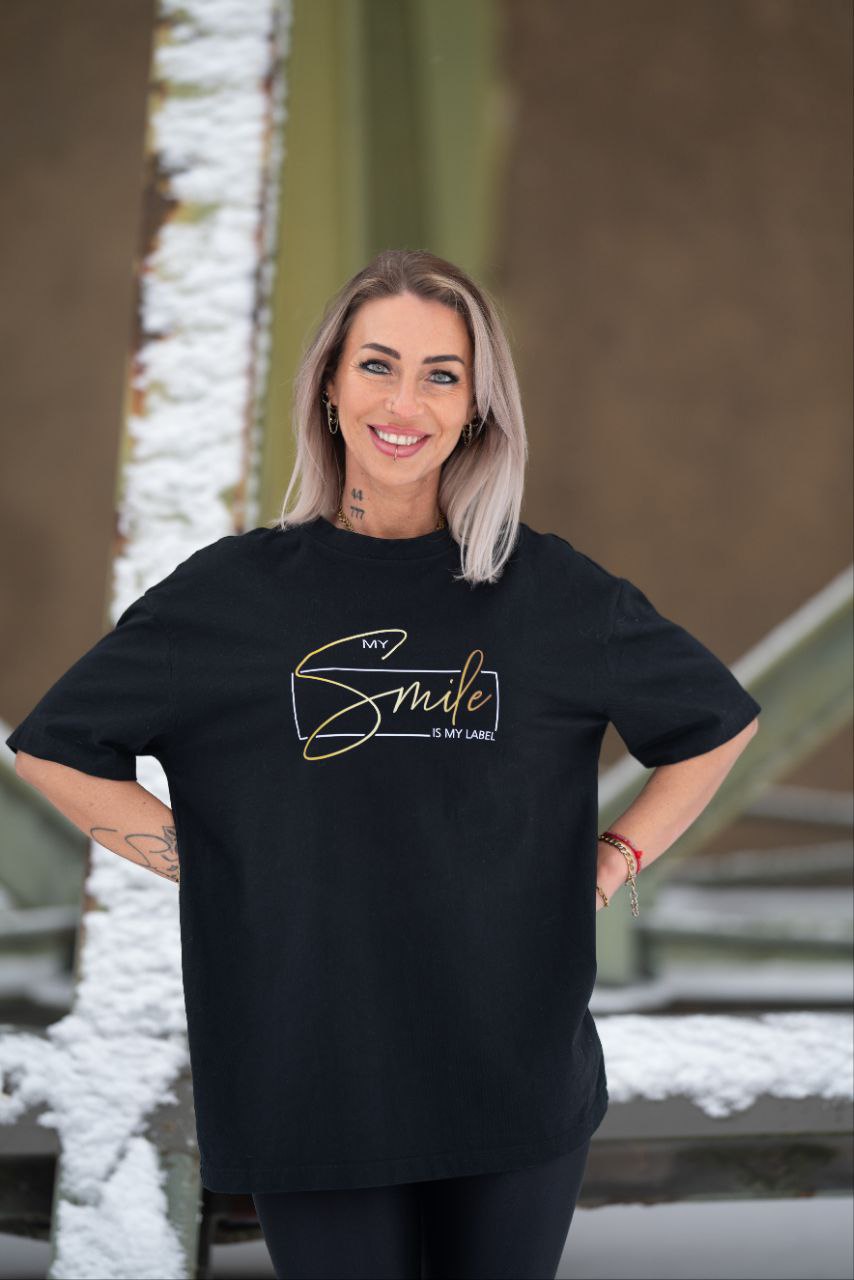 T-Shirt "My Smile Is My Label" Oversized
