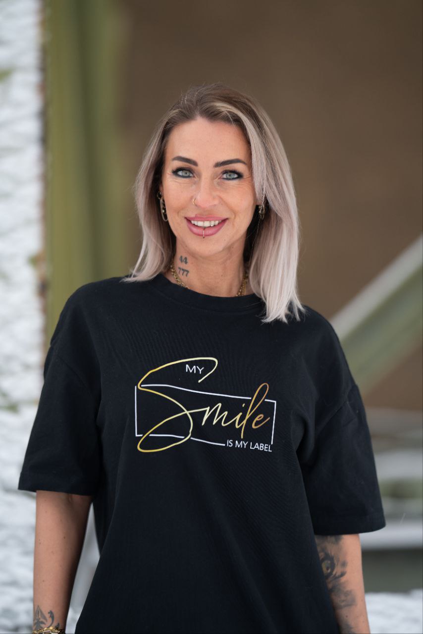 T-Shirt "My Smile Is My Label" Oversized