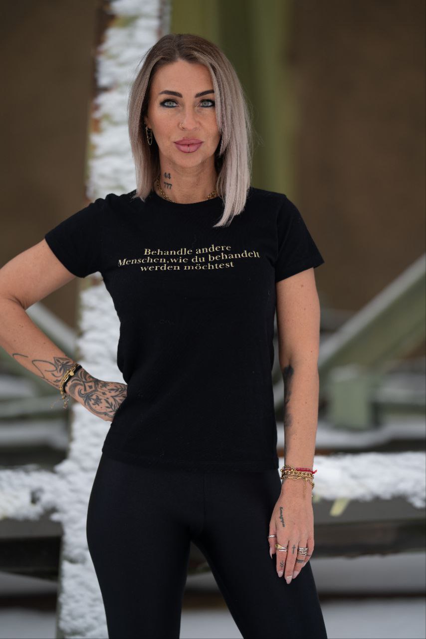 Tshirt "Behandle andere Menschen, wie du behandelt werden möchtest"