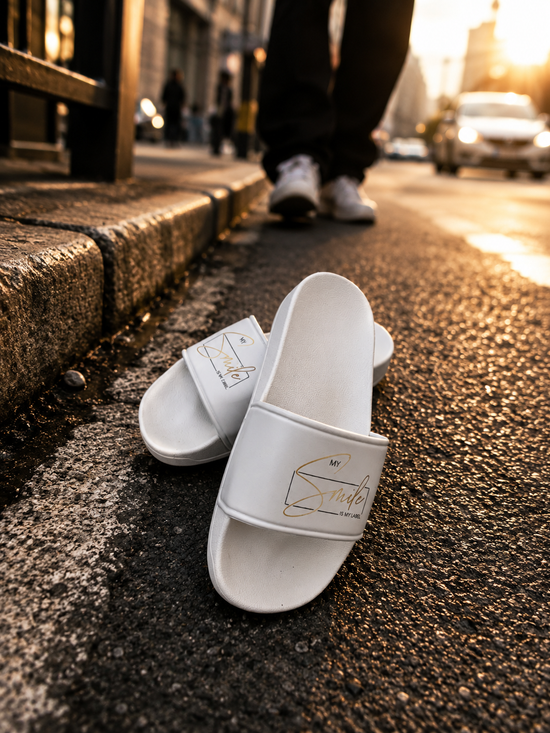 Slides Unisex Weiß MSIML – Premium Smileletten für Alltag & Sommer